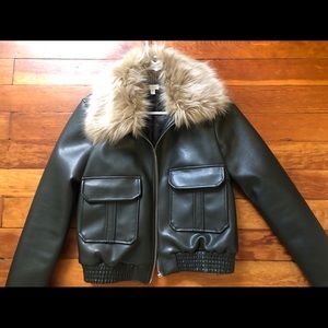 Leather jacket with removable fur collar